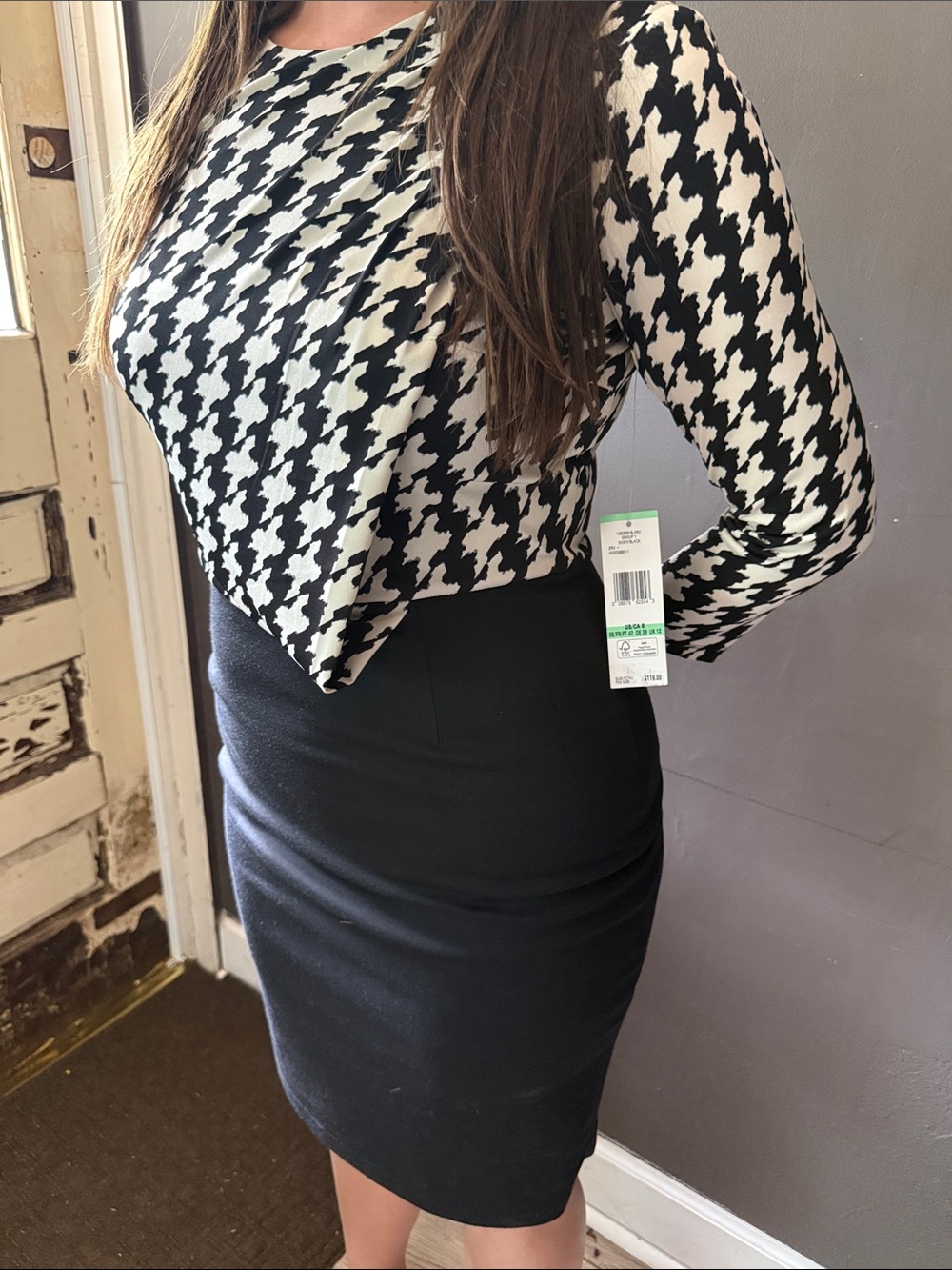 Jones New York Black and White Houndstooth Long Sleeve Sheath Dress